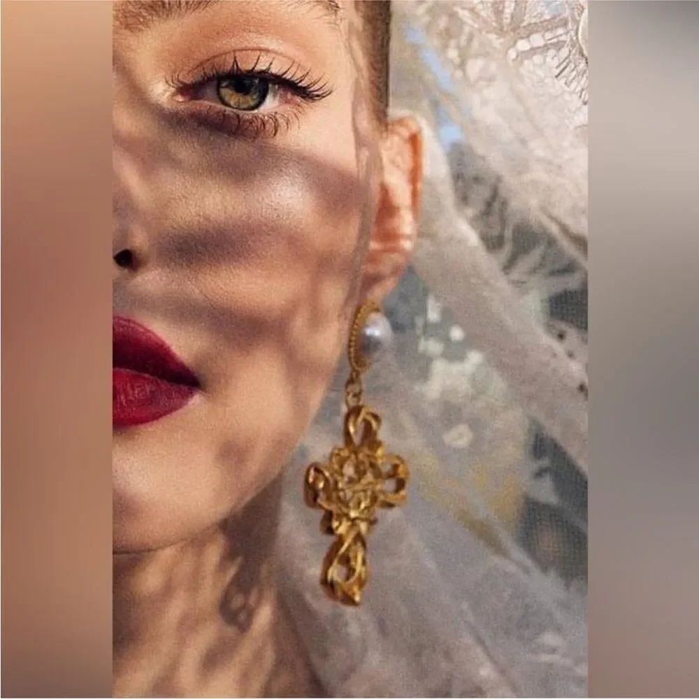 Vintage cross earrings  N226